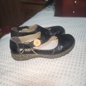 RIEKER EUC WOMENS SZ  37 EUR 6.5 LEATHER MARY JANE SHOES
